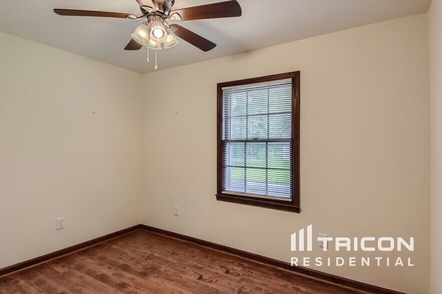 Building Photo - 3520 Rockfort Dr