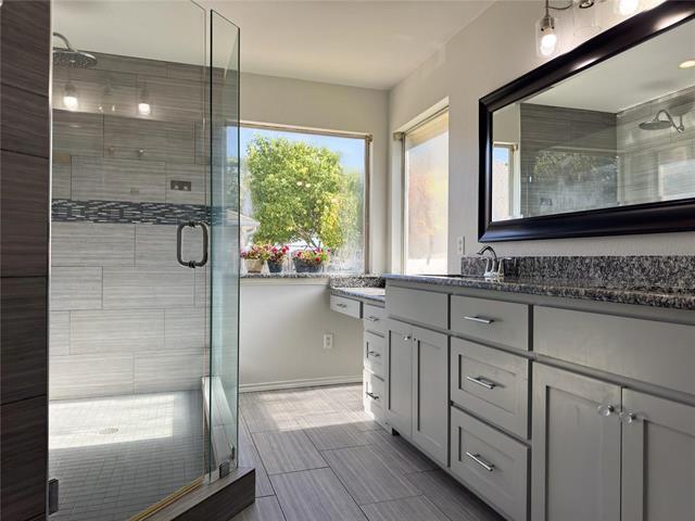 Building Photo - 1020 Bonanza Dr