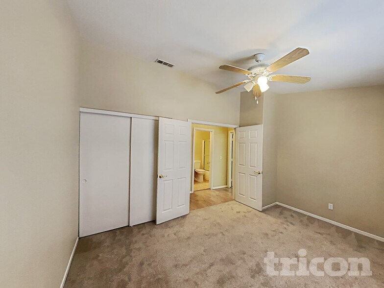 Building Photo - 4169 Lucas Ave