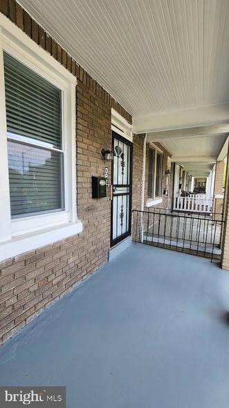 Building Photo - 1743 D St SE