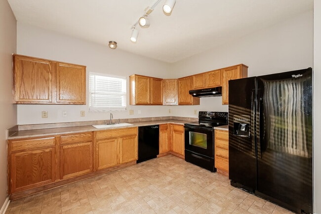 Building Photo - 8331 Chesterhill Ln