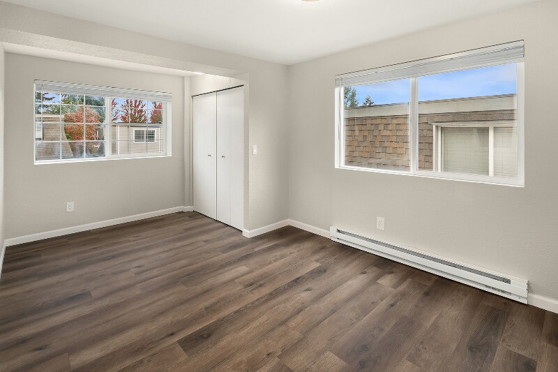 Building Photo - 14314 NE 7th Pl