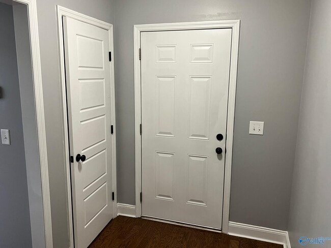 Building Photo - 105 Summerset Ln