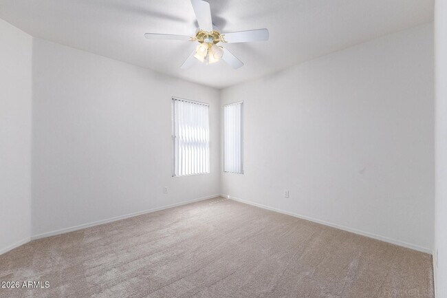 Building Photo - 15847 W Saguaro Ln