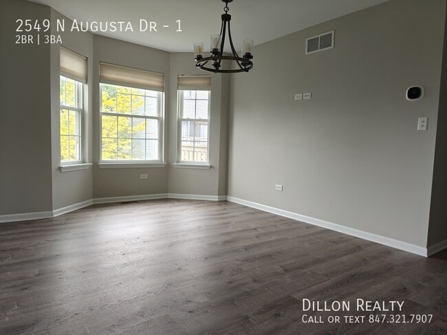 Building Photo - 2549 N Augusta Dr
