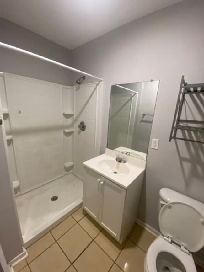 Building Photo - Cute 3 Bedroom Manchester Bungalow