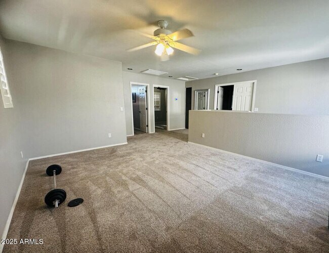 Building Photo - 90 W Beechnut Pl