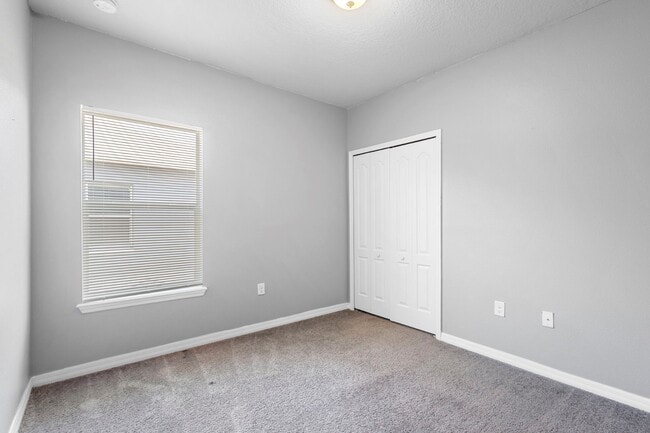 Building Photo - 6562 S Goldenrod Rd