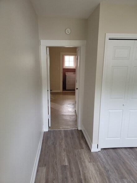 Building Photo - 410 Ramsdell St