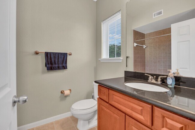 Building Photo - 9200 Westheimer Rd