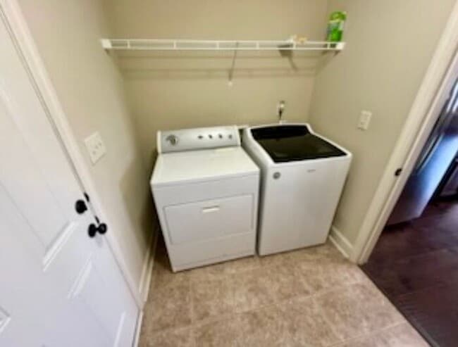 Building Photo - Settle In by the End of December—Apply Now!