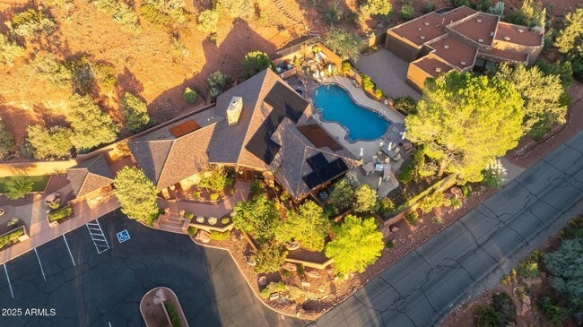 Building Photo - FULLY FURNISHED SEDONA DREAM HOME AWAITS