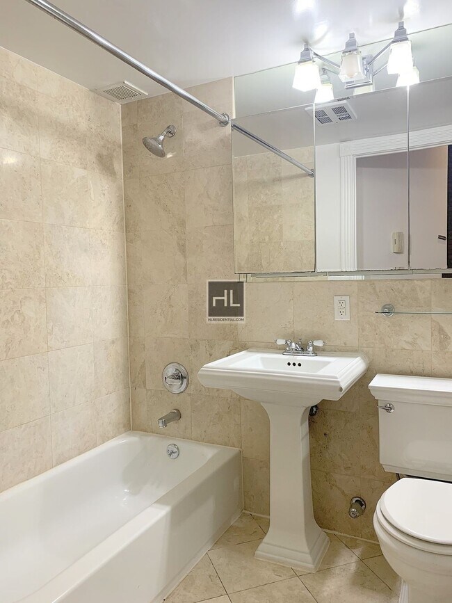 Building Photo - E 1ST ST.