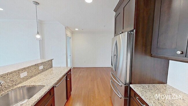 Building Photo - 710 Independence Pl