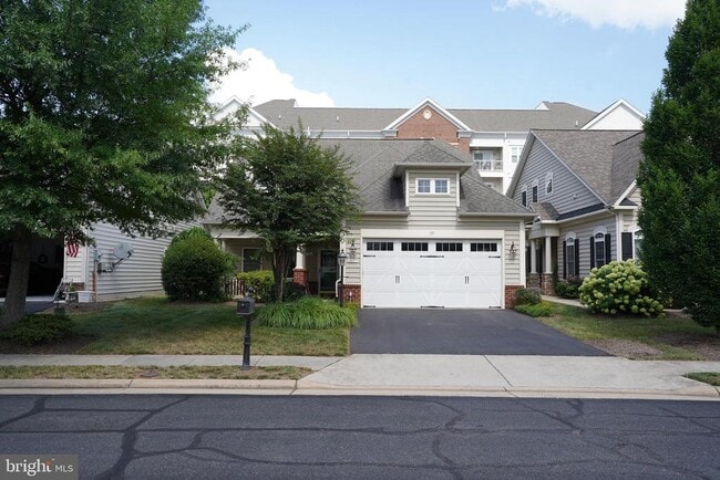 Building Photo - 20779 Crescent Pointe Pl