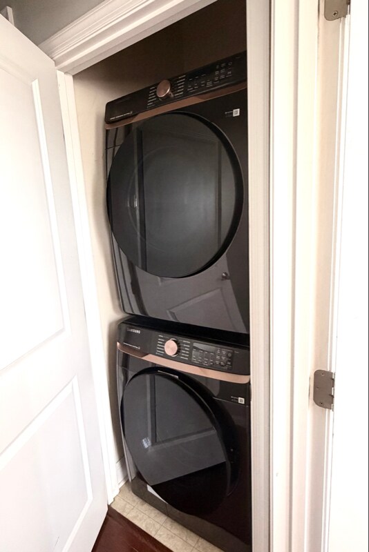 Building Photo - 81 Linden Pl