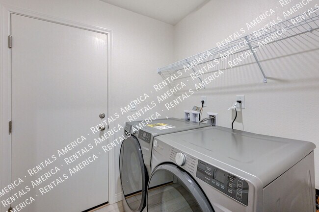Building Photo - 2491 Rofrano Pl