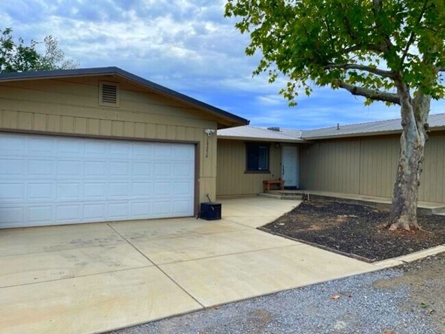 Building Photo - This Anderson Home is a Must See! Amazing Views of Lassen!