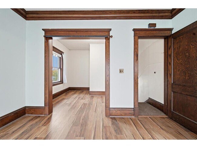 Building Photo - 3237 Lyndale Ave S