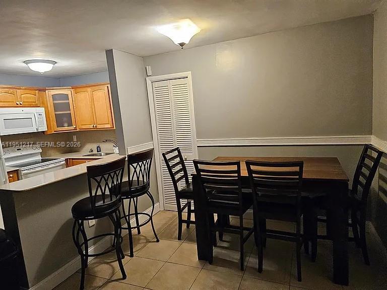 Building Photo - 1100 Salzedo St