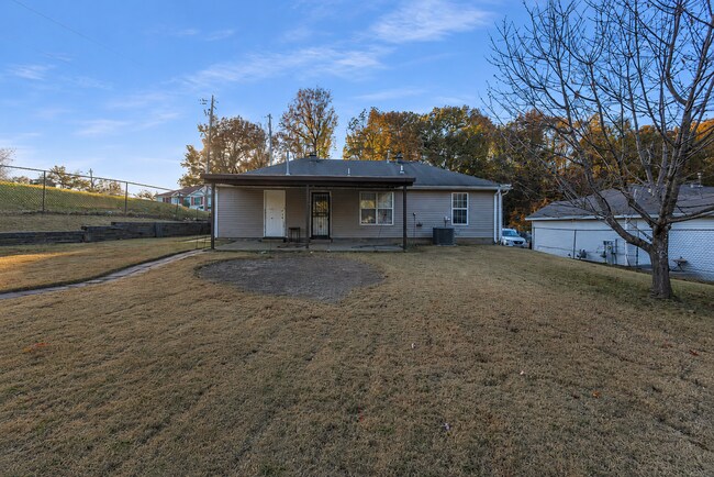 Building Photo - Move-In Ready 3BR/2BA Home with Large Backyard – Only $1,225/Month!