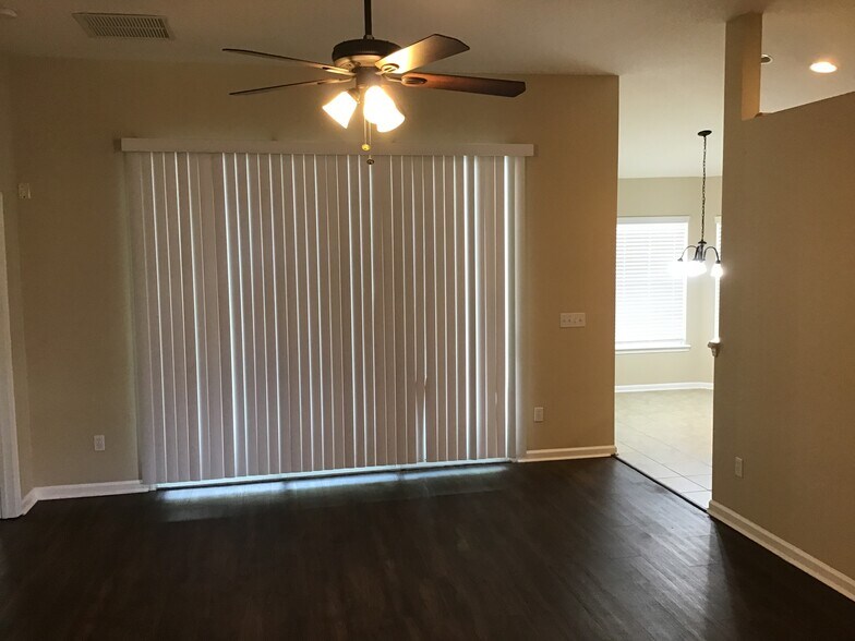 Building Photo - 705 Turkey Point Dr