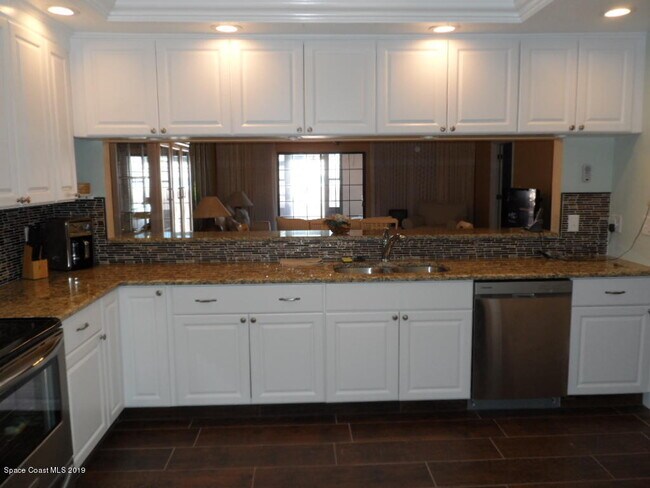 Building Photo - 750 S Orlando Ave