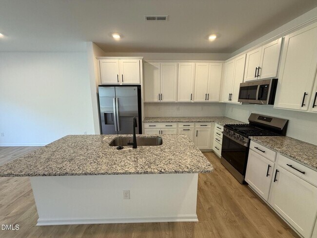 Building Photo - 337 Sweetbay Tree Dr