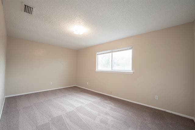 Building Photo - 710 Pyramid Dr