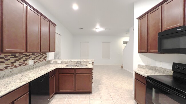 Building Photo - 1088 Avila Ln