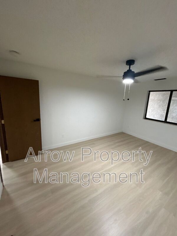 Building Photo - 203 E Arbor Ave