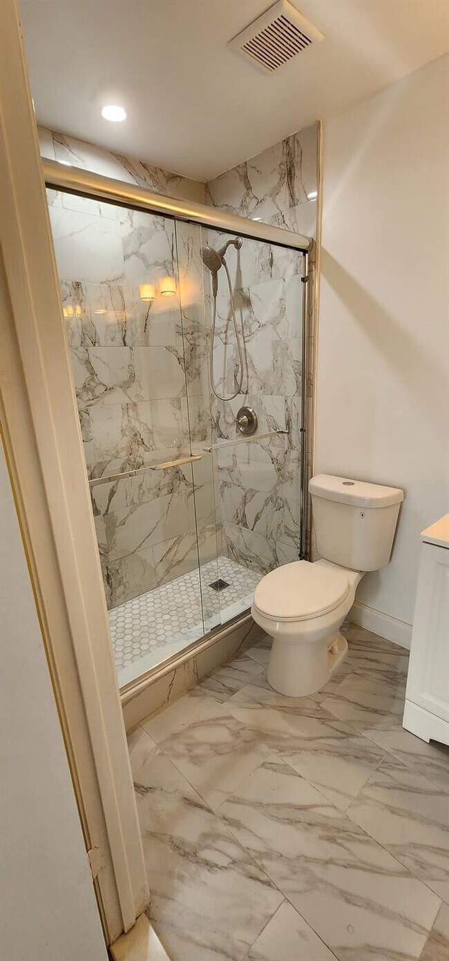 Building Photo - 5200 NW 31st Ave