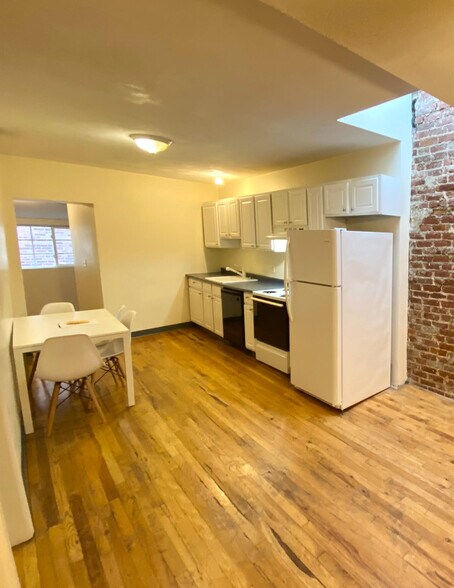 Building Photo - 838 Huntington Ave