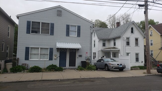 Primary Photo - 131 N State St