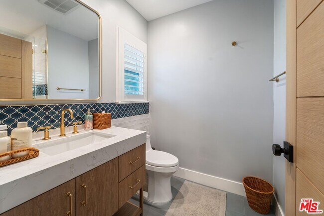 Building Photo - 4731 Deseret Dr