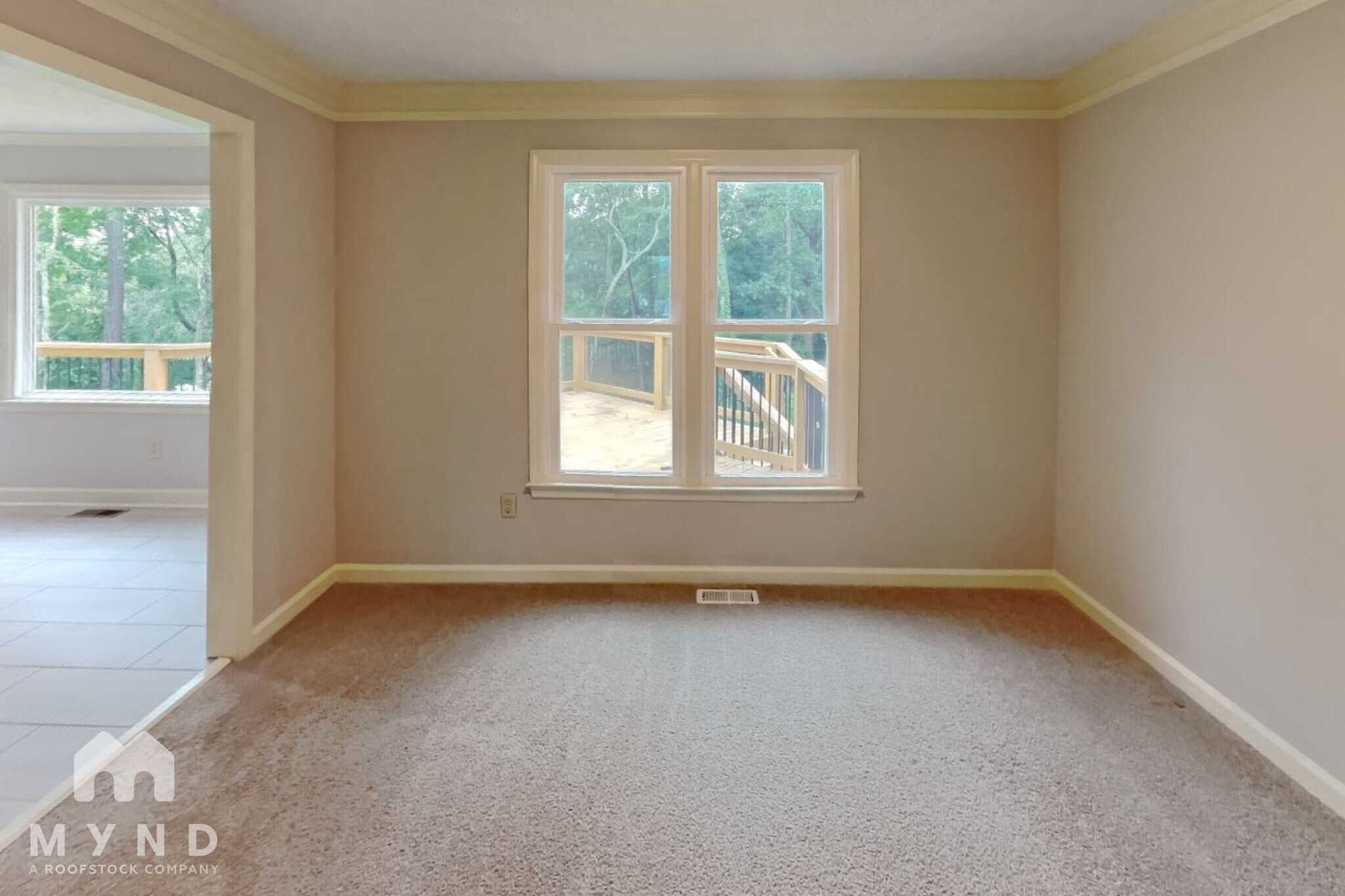 Building Photo - 4915 Willow Ln
