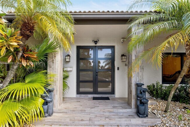 Building Photo - 655 Hibiscus Dr