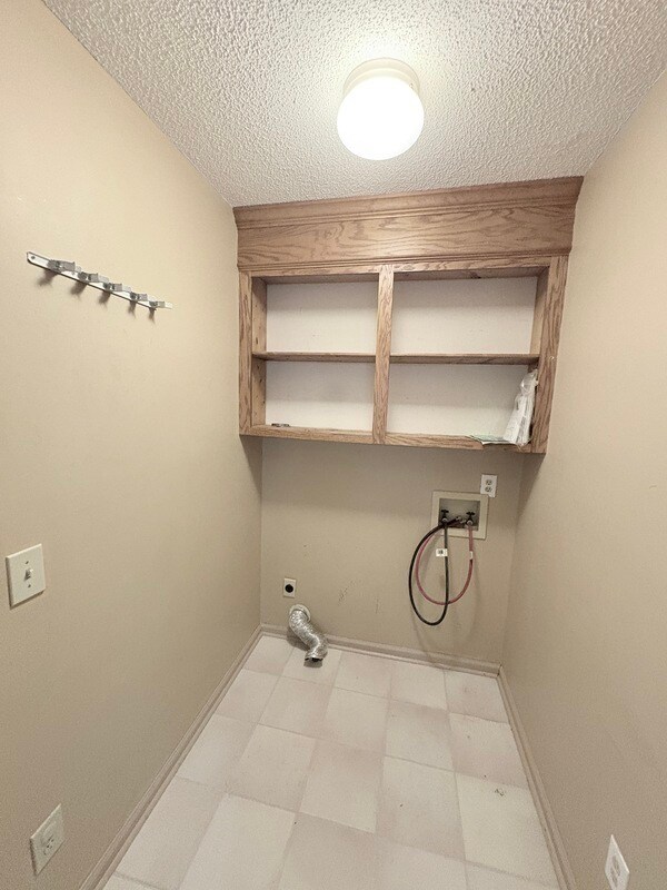 Building Photo - 311 Derrick Ln