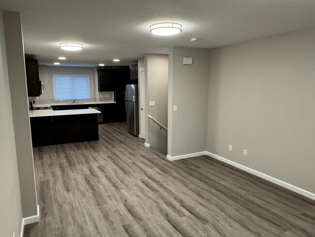 Building Photo - 1808/10/12 Rees Hill Townhouses