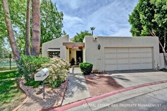 Building Photo - 2901 W Sierra St