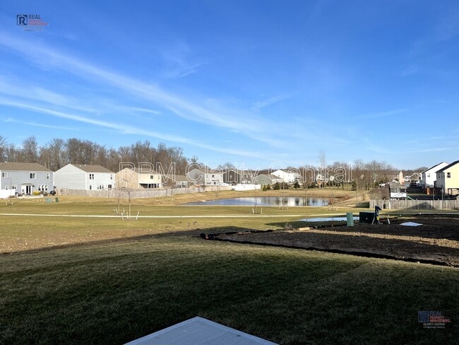 Building Photo - Beautiful home is ready for you!
