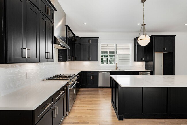 Building Photo - Beautiful home in The Nations!  4 bedrooms and 3 bathrooms in well sought after area.