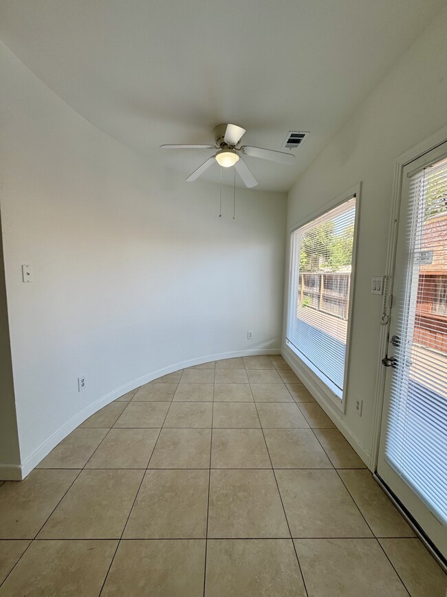 Building Photo - 11854 Taylorcrest Rd