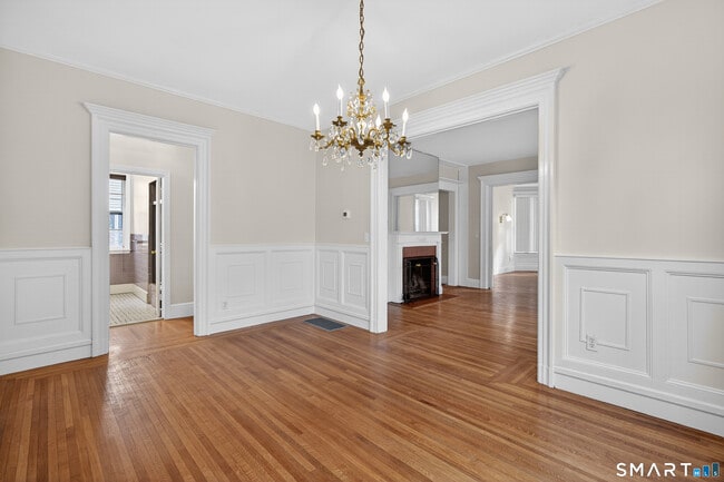 Building Photo - 339 Willow St