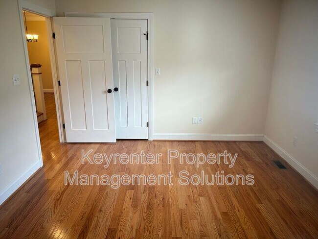 Building Photo - 18 Spring View Dr