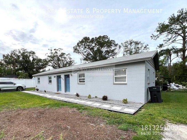 Building Photo - Charming 2/1 duplex in St Pete!