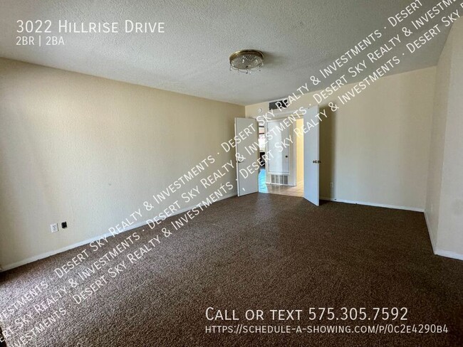 Building Photo - 2 Bedroom 2 Bath Townhome