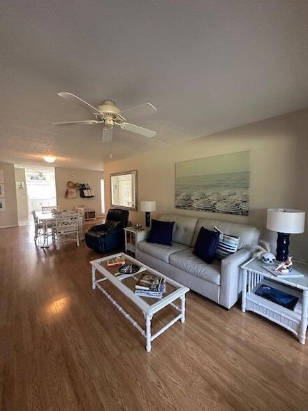 Building Photo - 740 Lake Orchid Cir