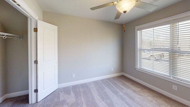 Building Photo - Camden Ridge - Single Family