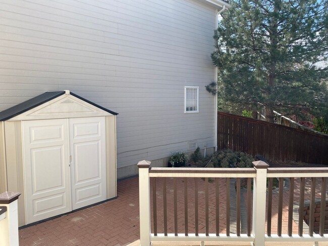 Building Photo - **MOVE-IN SPECIAL: $500 OFF!**